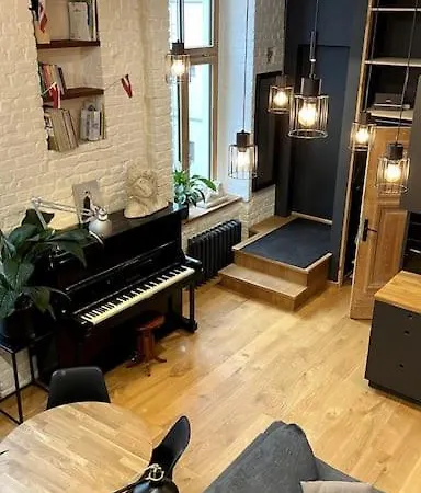Appartement The Artist / 1 Bedroom W/ Piano Next To A Park Riga