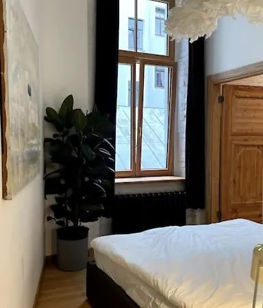 The Artist / 1 Bedroom W/ Piano Next To A Park Riga