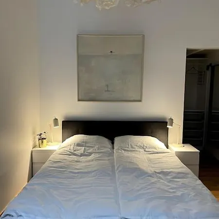 The Artist / 1 Bedroom W/ Piano Next To A Park *