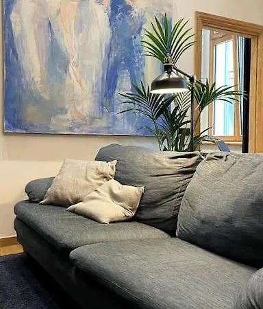 Apartment The Artist / 1 Bedroom W/ Piano Next To A Park *