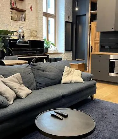 Apartment The Artist / 1 Bedroom W/ Piano Next To A Park